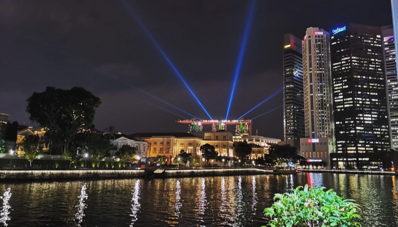 singapore luci grattacieli